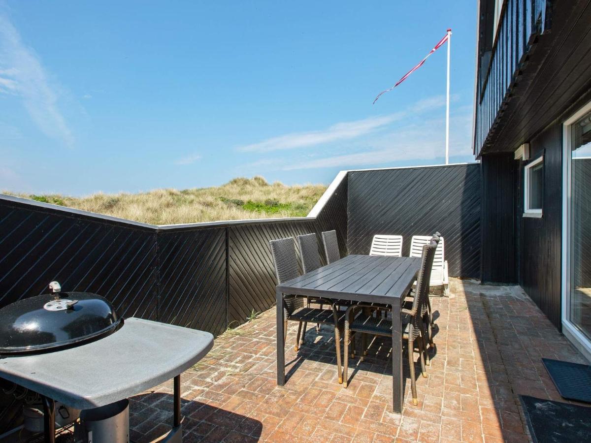 6 Person Holiday Home In Blokhus Eksteriør bilde